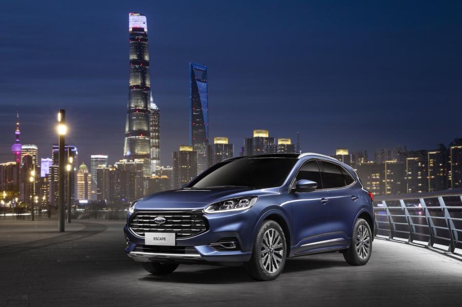  Ford Escape Titanium 2019 года  (CN) (фото 1 из 28)